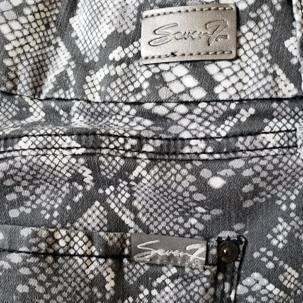 Snake print high rise gray and white skinny jeans size 16 - Picture 7 of 9